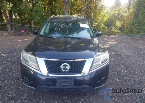 2015 Nissan Pathfinder S z USA, uszkodzony, nr VIN 5N1AR2MM9FC663315